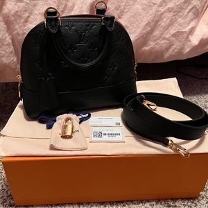 Louis Vuitton Neo Alma BB
